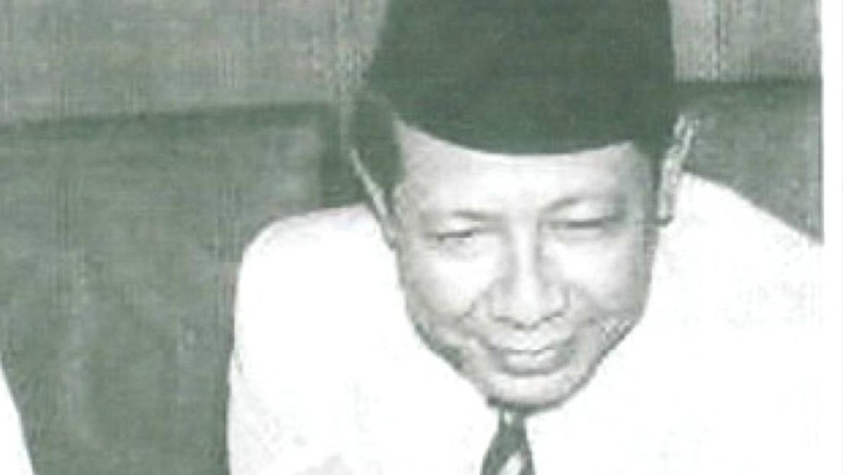 Mantan Menteri Pilih Jualan Beras di Glodok, Keluarga Tidak Tahu