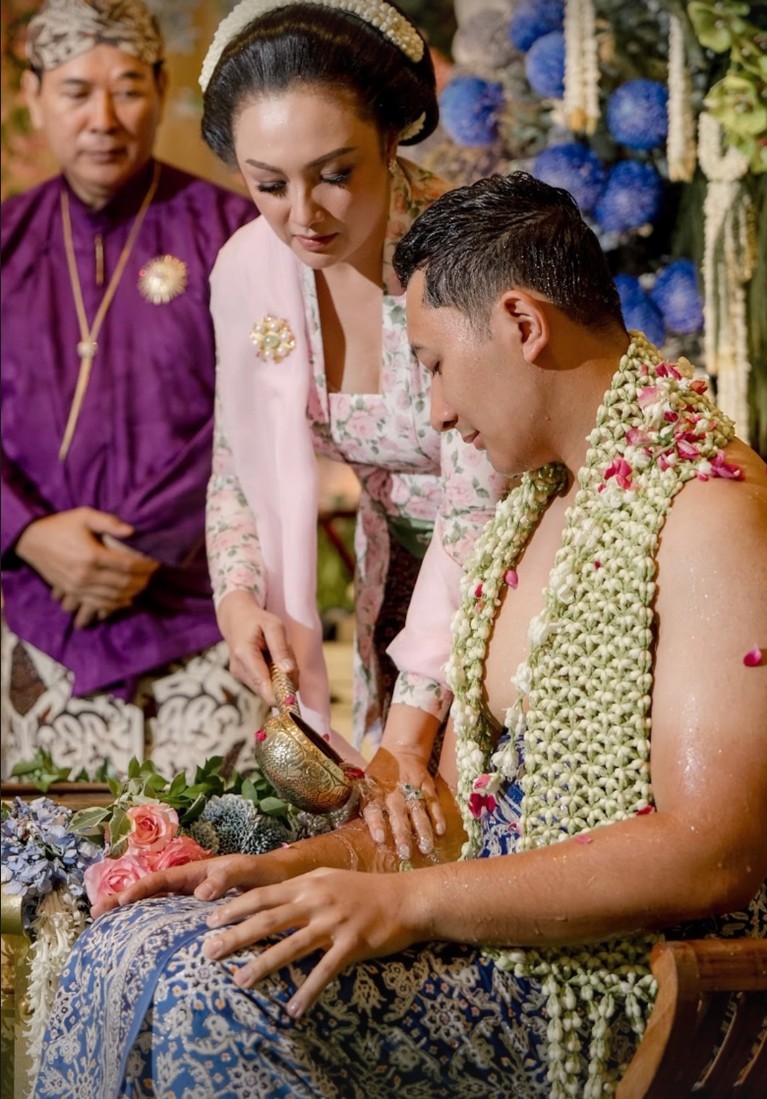 Siraman Darma Mangkuluhur&period;