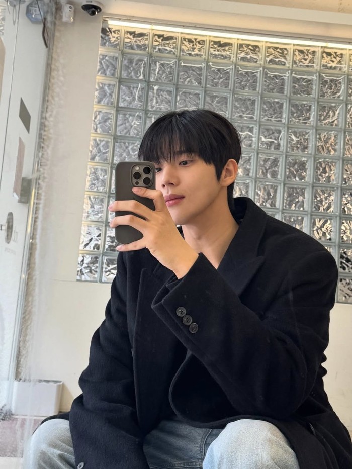 Tahun 2019, Moon Sang Min mulai terjun ke dunia akting lewat web drama '4 Reasons Why I Hate Christmas'./ foto: instagram.com/_sangmxn_