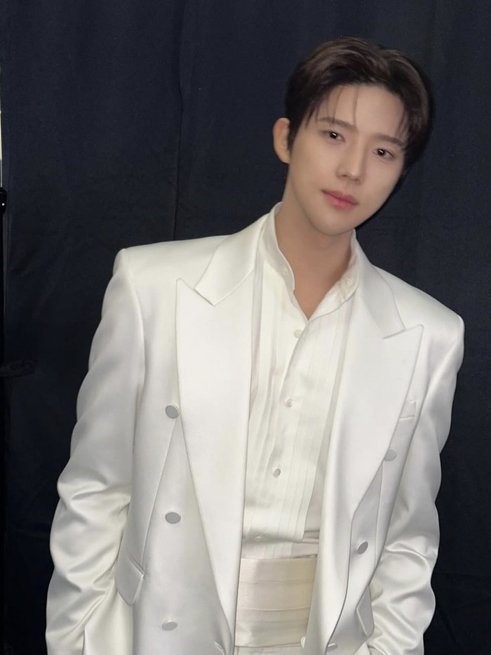 Tahun 2022, nama Moon Sang Min mendadak populer secara global lewat aktingnya yang memikat sebagai Pangeran Agung Seongnam dalam drama 'Under The Queen's Umbrella'./ foto: instagram.com/_sangmxn_