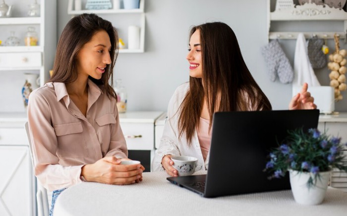 Kalimat ini mengurangi tekanan sosial yang sering memicu penolakan diam-diam. Penelitian menunjukkan bahwa rasa terpaksa membuat orang cenderung menjauh./ Foto: freepik.com