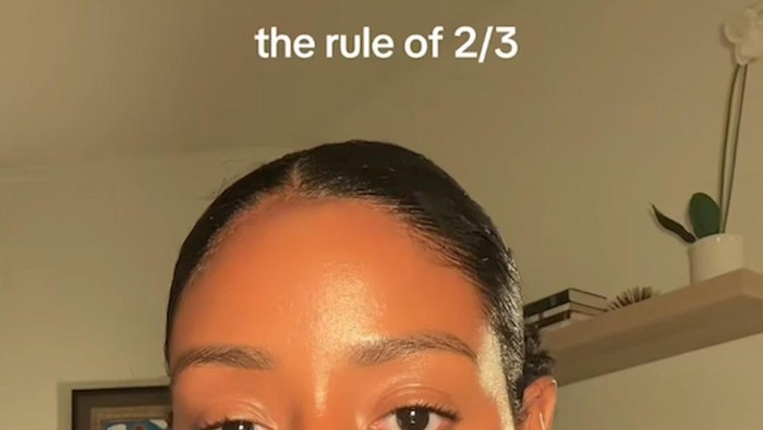 Memilih dua dari tiga hal, pakaian, riasan, atau rambut, dengan metode 2/3 memugkinkan kita menghemat waktu tapi tetap tampil maksimal. Misalnya kamu memilih untuk fokus pada makeup dan pakaian, maka penataan rambut bisa lebih effortless dengan tampilan sederhana.
