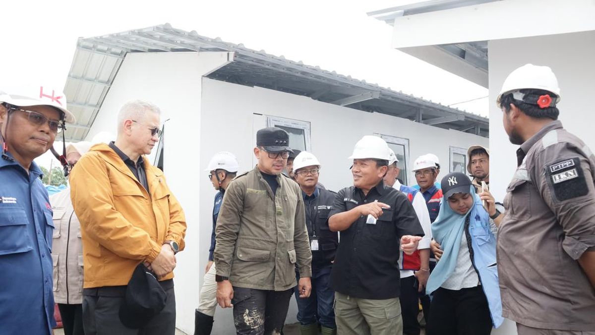 BSI Serahkan 90 Kunci Rumah Huntara ke Pemkab Aceh Tamiang