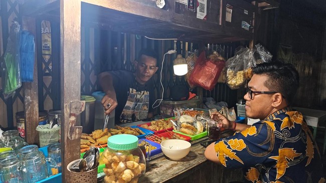 PT Bank Rakyat Indonesia (BRI) (Persero) Tbk berperan serta dalam pengembangan UMKM di tanah air lewat Rumah BUMN Kain Indonesia by Shifara.