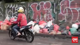 Tumpukan Sampah Kembali Muncul di Pasar Cimanggis Tangsel
