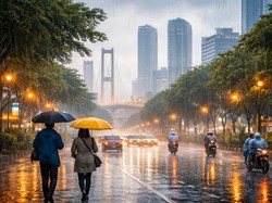 Cuaca Hari Ini, Surabaya Disambut Hujan Ringan