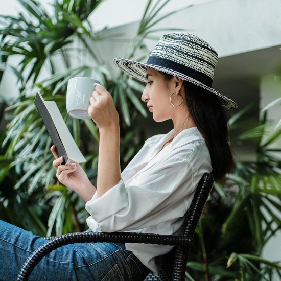 3 Ciri Orang yang Benar-benar Bijaksana Menurut Ilmu Psikologi