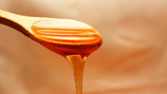 Madu tidak punya tanggal kedaluwarsa. Madu bisa dikonsumsi langsung atau disimpan dalam jangka waktu lama.