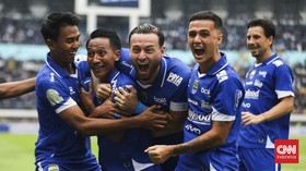 Kebahagiaan Sempurna Persib: Kalahkan Persija, Juara Paruh Musim