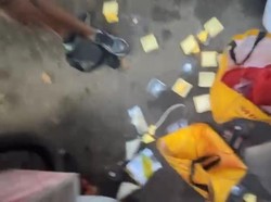 Viral Wanita Rusak Lapak Pedagang di Kambang Iwak Palembang