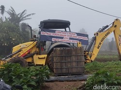 Warga Kaki Gunung Gede Pangrango Segel Alat Berat Proyek Geothermal