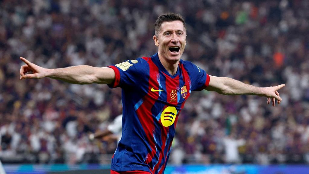 Diminati Chicago Fire, Lewandowski Bakal Jadi Rival Messi di MLS