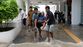 FOTO: Banjir di Kota Serang Rendam Rumah Warga hingga Rumah Sakit