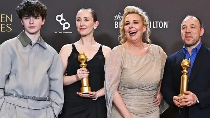 Daftar Pemenang Golden Globes 2026, Adolescence Borong Piala!