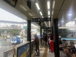 Jalan Kena Banjir, Bus TransJ Koridor 9 Arah Pluit Cuma Sampai Grogol