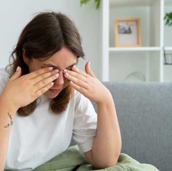 5 Cara Mengatasi Mata Lelah Setelah Bekerja