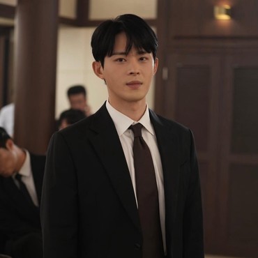 Deretan Fakta Jung Jae Kwang yang Curi Perhatian di Drama 'Idol I'