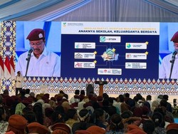 Mensos Lapor ke Prabowo: Sudah Ada 166 Sekolah Rakyat, Tampung 15.954 Siswa