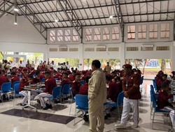 Momen Prabowo Tinjau Kelas hingga Ruang Makan Sekolah Rakyat 9 Banjarbaru