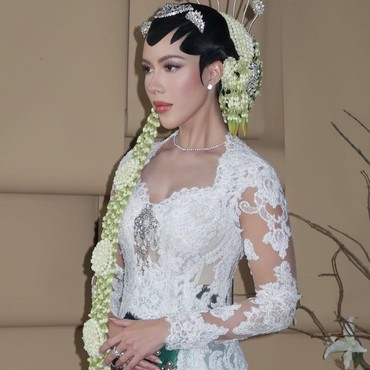 Jadi Menantu Tommy Soeharto, 7 Potret Patricia Schuldtz Istri Darma Mangkuluhur