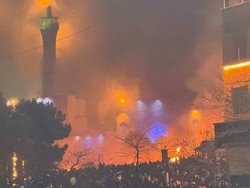 Masjid-masjid Dibakar dalam Demo Ricuh Iran Tewaskan 500 Orang