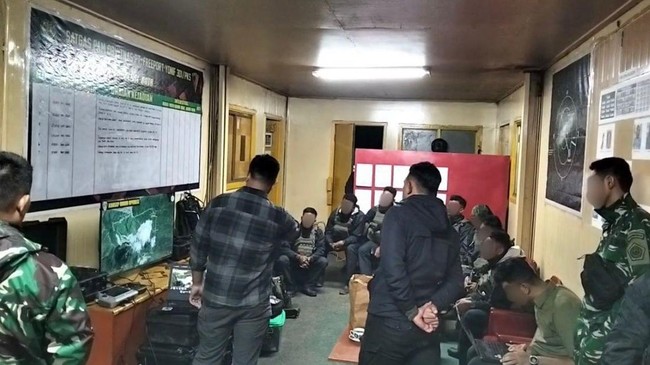 Empat anggota Organisasi Papua Merdeka (OPM) di Kabupaten Puncak Jaya, Papua Tengah memilih kembali bergabung ke Negara Kesatuan Republik Indonesia.