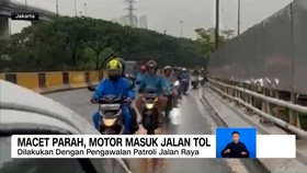VIDEO: Jakarta Banjir, Macet di Mana-Mana