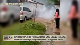 VIDEO: Bentrok Suporter Persija-Persib, Satu Orang Terluka