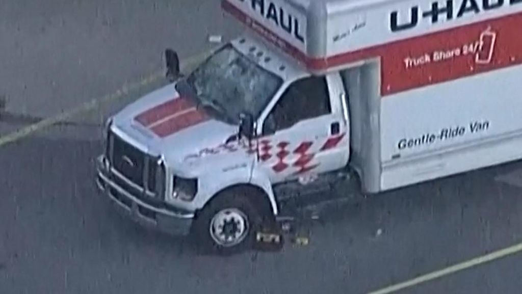 Truk Tabrak Demonstran Iran di Los Angeles hingga Diamuk Massa