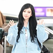 8 Ide Outfit Airport Style ala Idol K-Pop yang Mudah Ditiru untuk Sehari-hari