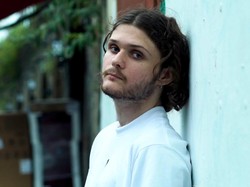 Duka Mendalam atas Wafatnya Si Jenius Matt Kwasniewski-Kelvin dari Black Midi