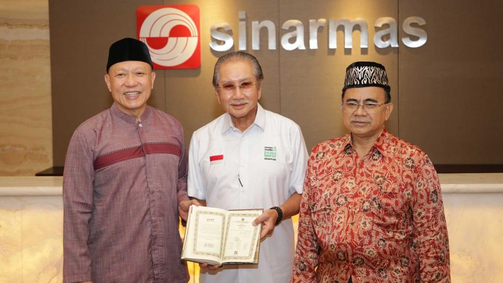 Sinar Mas Wakafkan Al-Quran untuk Korban Bencana Sumatra