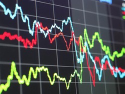 IHSG Melemah, BSML Jual Aset, dan RISE Tebar Saham Bonus