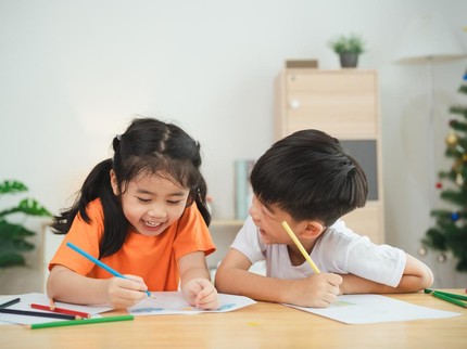 Cara Bijak Menghadapi Anak yang Mulai Jatuh Cinta Menurut Pakar