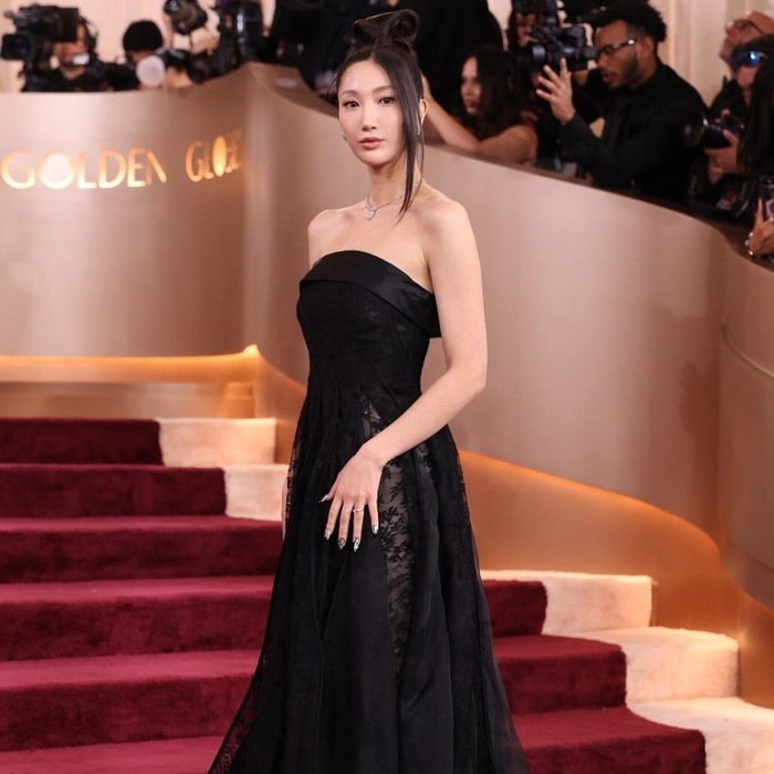 Ejae memperoleh penghargaan untuk Best Original Song di Golden Globes 2026 berkat lagu Golden ciptaannya yang merupakan OST KPop Demon Hunters.