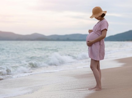 Tak di Rumah Sakit, Perempuan Ini Pilih Melahirkan di Tengah Ombak Laut Pasifik