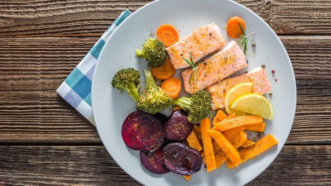 9 Makanan yang Bisa Bantu Turunkan Risiko Kanker Payudara Menurut Pakar