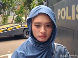 Inara Rusli Datangi Polda Metro Jaya, Ada Apa?