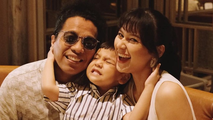 Indah Permatasari dan Arie Kriting