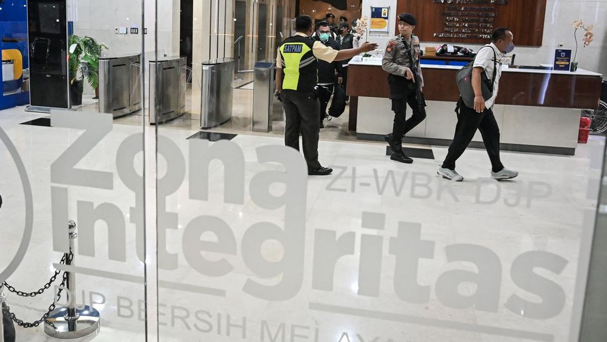 KPK Sita CCTV, Laptop dan Uang Asing Usai Geledah Kantor Pajak Jakut