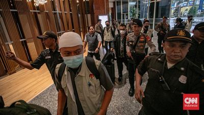 Mengintip Gaji Jumbo PNS Pajak di Tengah OTT KPK