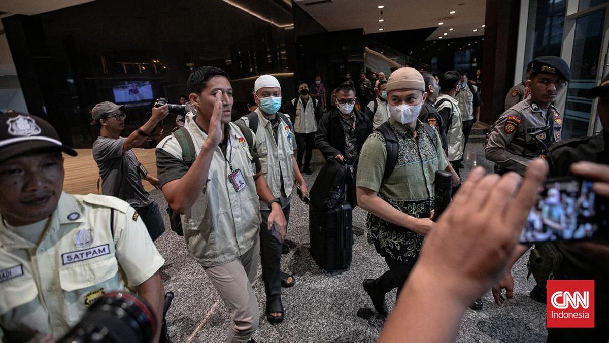Penyidik KPK Bawa 5 Koper dari Kantor Pusat Ditjen Pajak