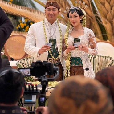 Keluarga Cendana Kompak Hadir, 7 Foto Pernikahan Darma Mangkuluhur Putra Tommy Soeharto