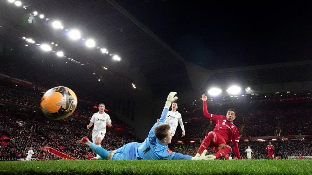 Piala FA: Hajar Barnsley, Liverpool Ditantang Brighton