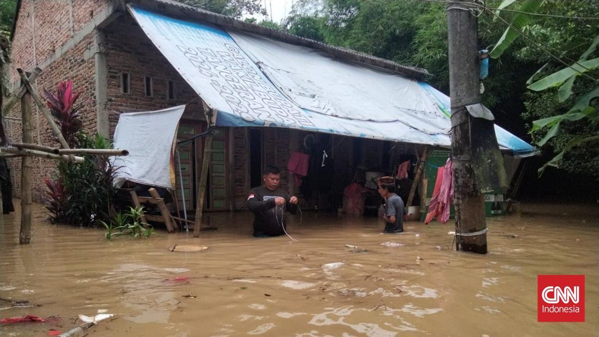 Kabupaten Tangerang 3 Hari Terendam Banjir, 1000 Orang Mengungsi