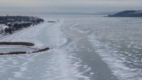 Hampir 1 Dekade, Danau Balaton di Hungaria Akhirnya Membeku Lagi