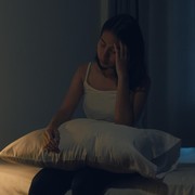 5 Hal yang Harus Dihindari Kalau Kamu Terbangun Tengah Malam