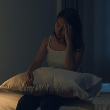 5 Hal yang Harus Dihindari Kalau Kamu Terbangun Tengah Malam