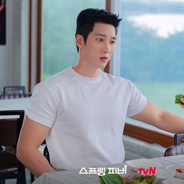 Tampil Memesona di Spring Fever, Ini 11 Fakta Menarik Ahn Bo Hyun