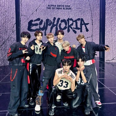 Lirik Lagu FREAK ALARM - ALPHA DRIVE ONE (ALD1)